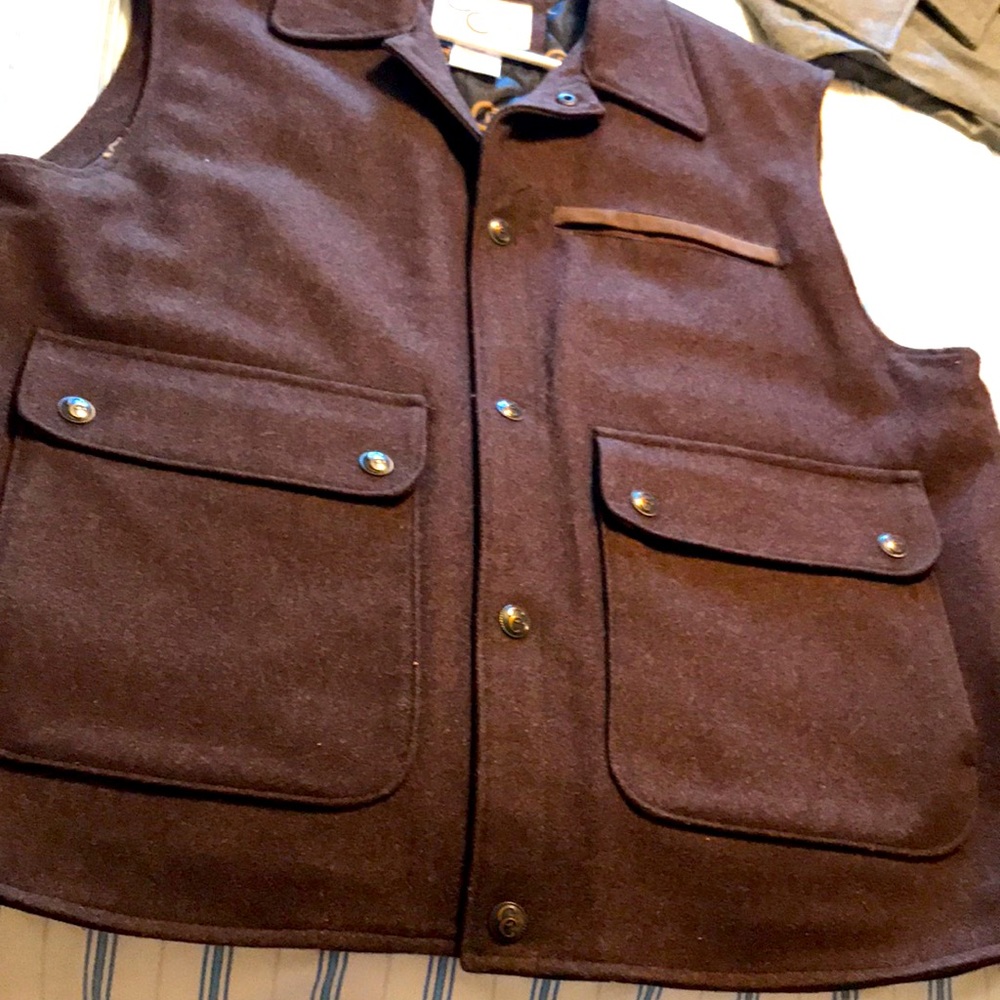 Men’s cripple Creek Vest like new Nice winter vest